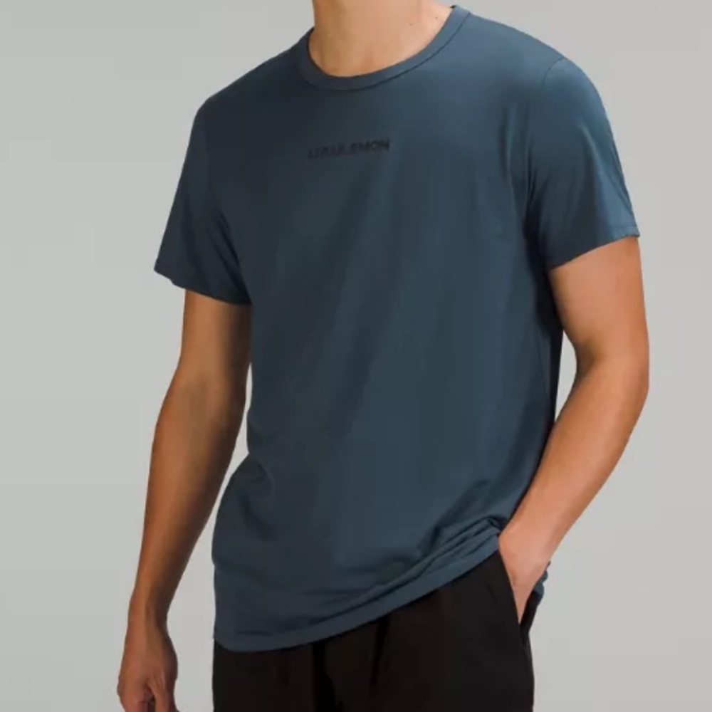 NWT Lululemon Fundamental T-Shirt Graphic - Iron Blue